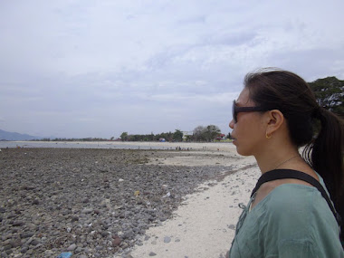 Noriko in Lakey beach Nov 2011