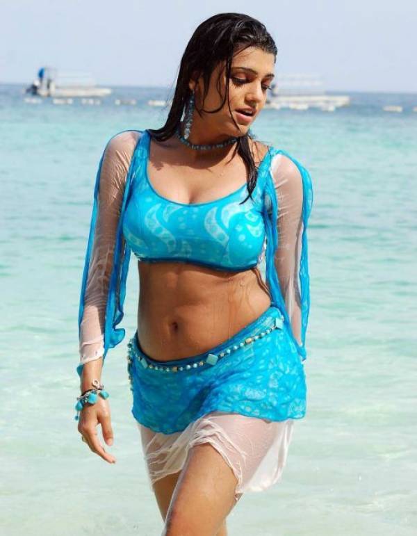 Tashu Kaushik Telugu actress blue bikini wet in hot song.