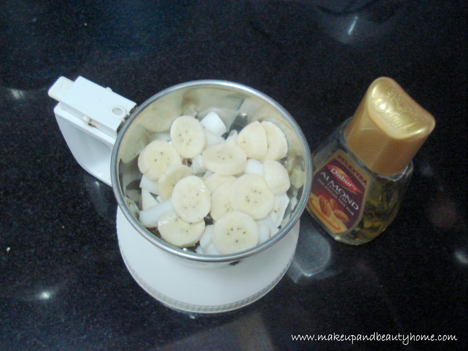 Do It Yourself Nourishing Coconut Banana Hair Pack