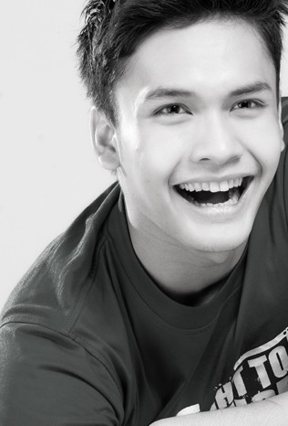 wallpaperew: Photo Set of Randy Pangalila