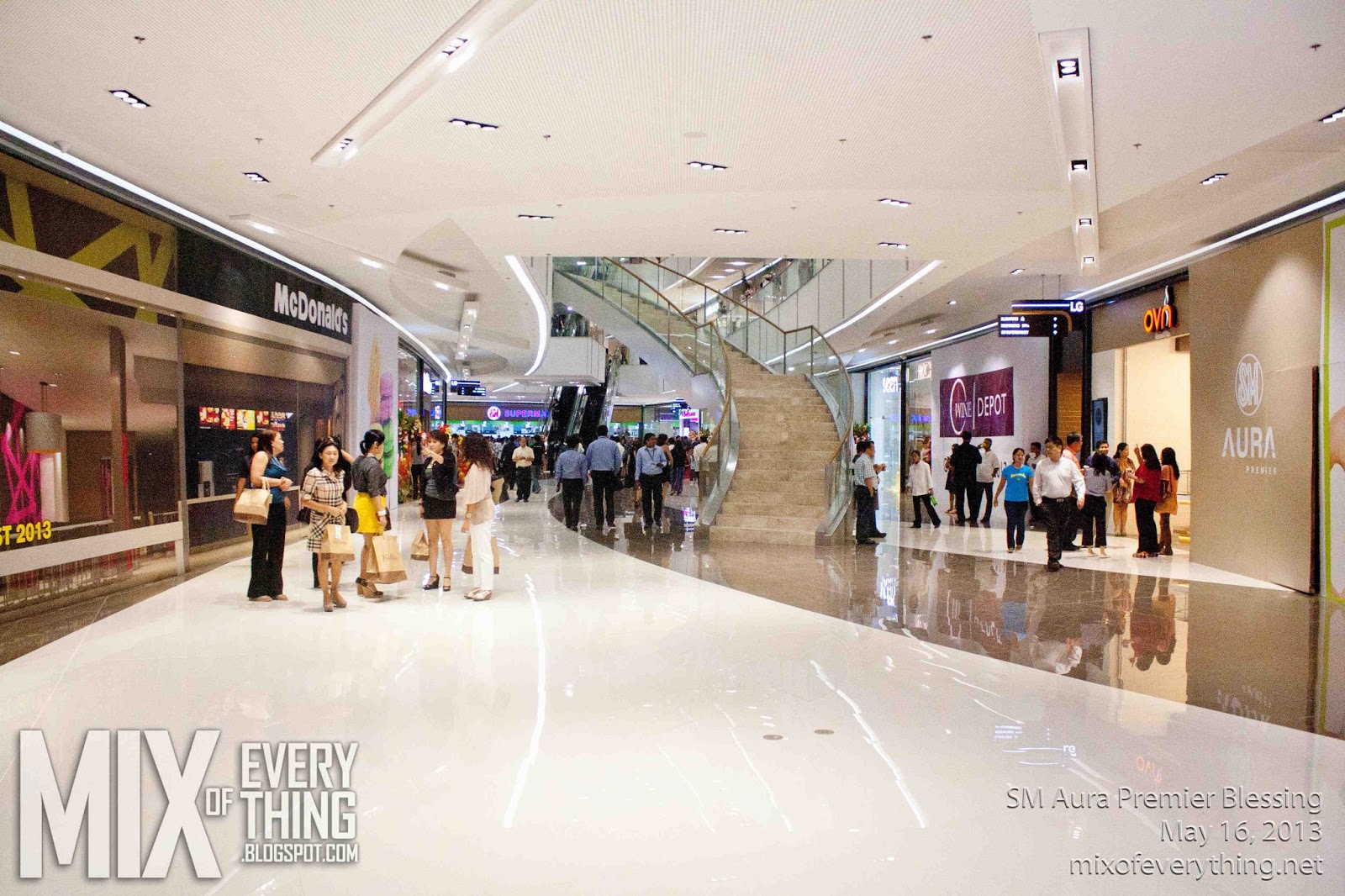My Photo Tour at SM Aura Premiere Opening Blog for Tech & Lifestyle
