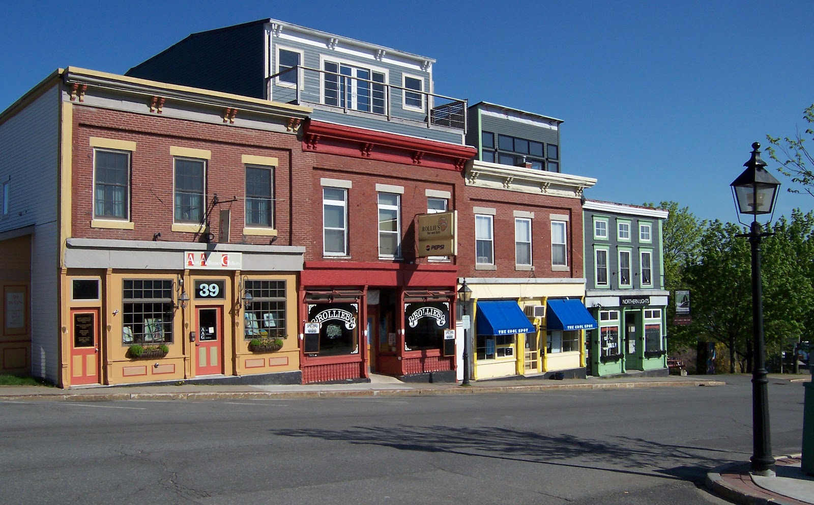 The Tuckerbag May 2012