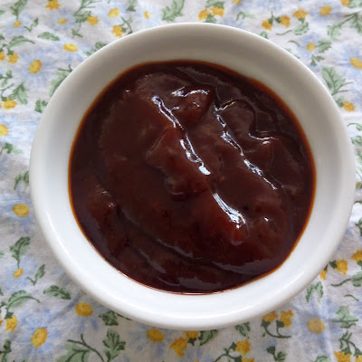 Classic Barbecue Sauce:  A sweet and spicy ketchup based sauce that tastes great on just about everything.