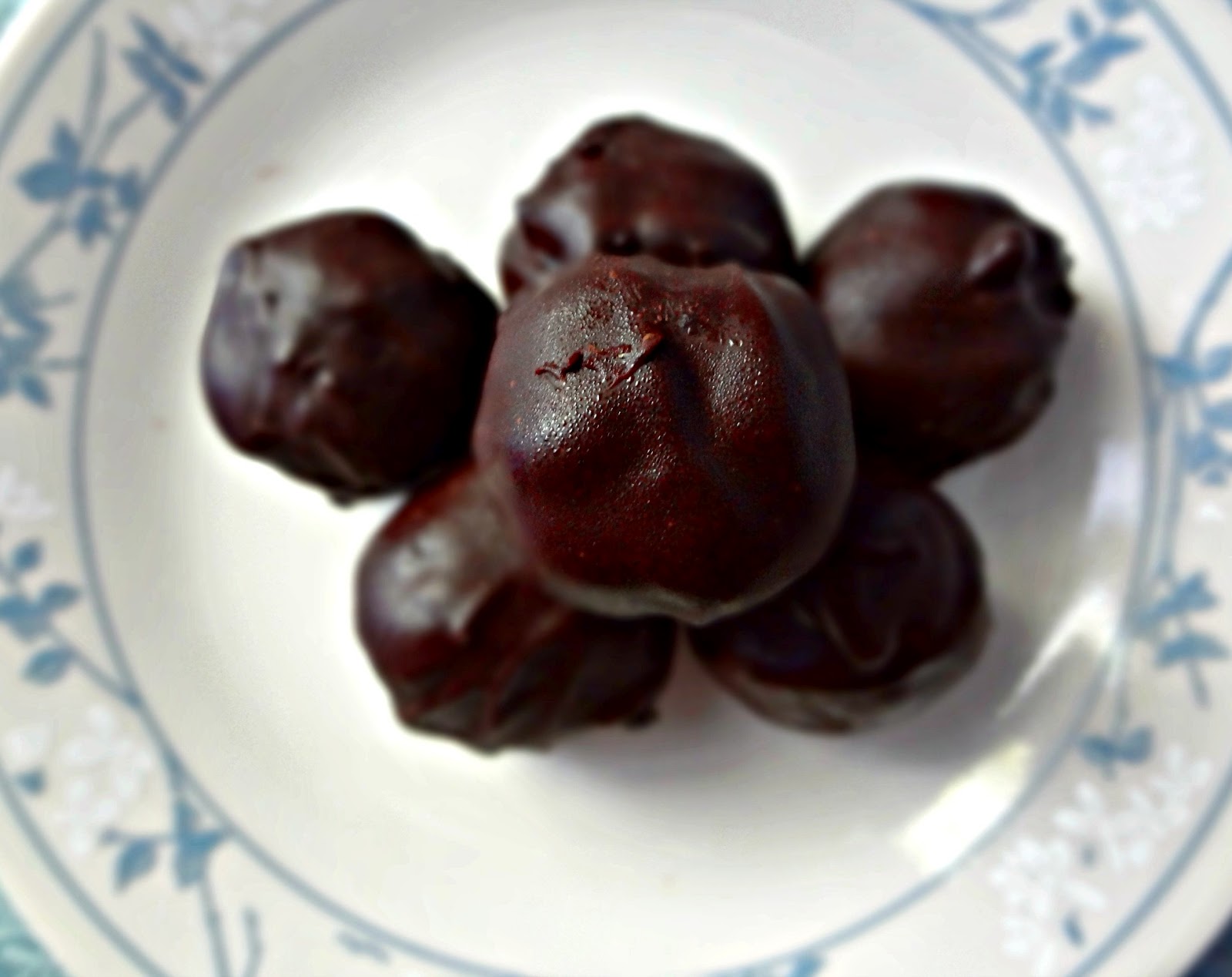 The Cooking Actress "Oreo Balls" a la Kayle (No Cream Cheese!)