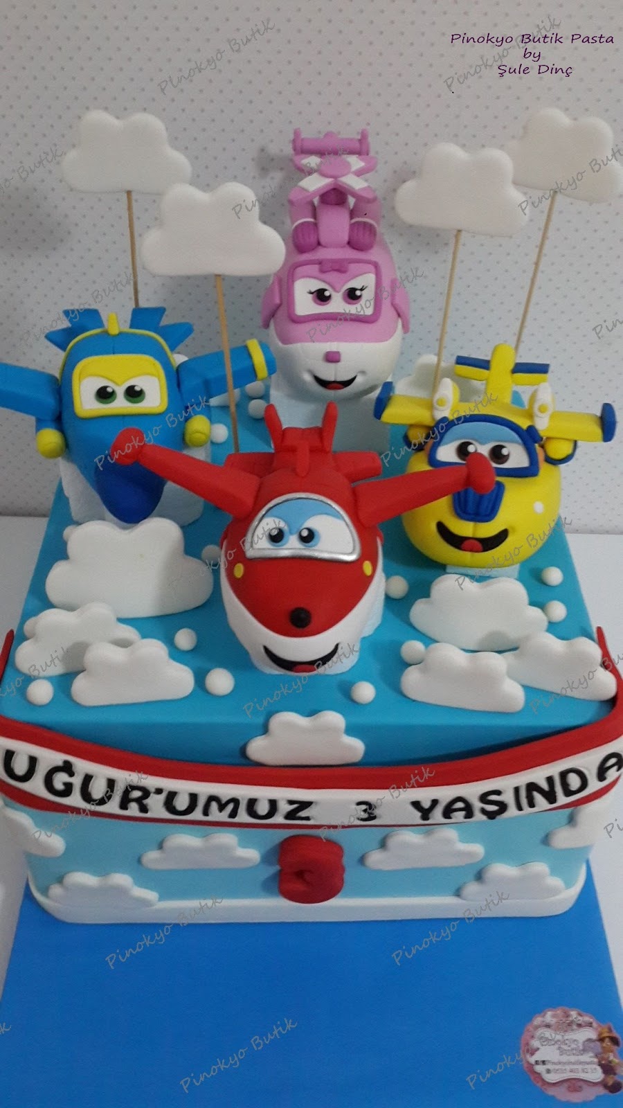 Pinokyo Butik Pasta ve Kurabiye İzmit Harika Kanatlar pastası…