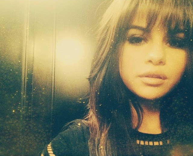 Selena Gómez tiene un nuevo peinado Selena Gómez tiene un nuevo peinado