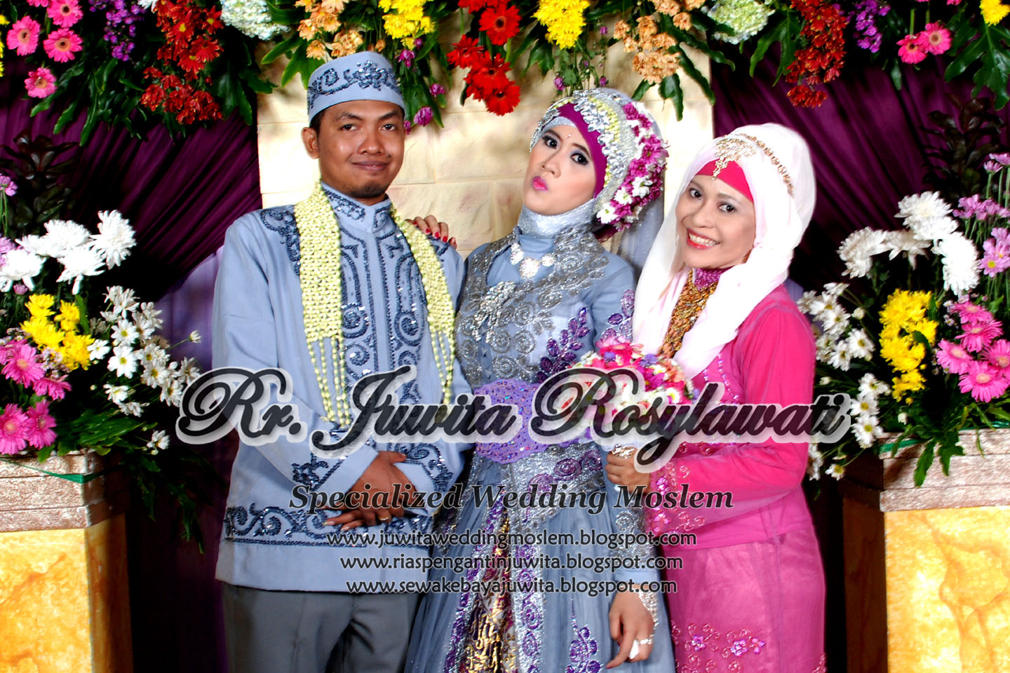 pengantin adat sunda berjilbab abu abu
