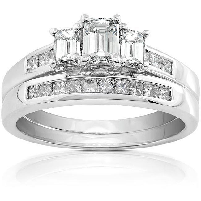 Diamond rings are actually the most expensive kind and elegant jewelry Diamond rings are actually the most expensive kind and elegant jewelry