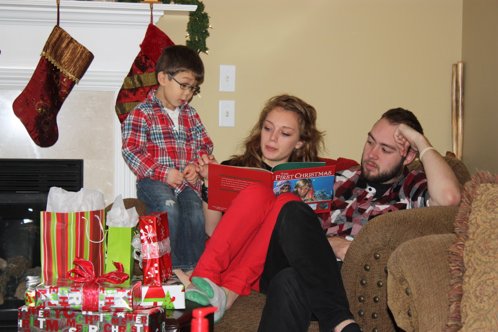 40 fantastic christmas door decorating ideas The Stahnke's New Journey: My Most Unforgettable Christmas Day!