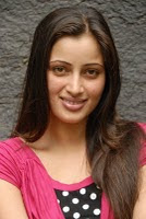 Navneet-Kaur-Tamil-Hot-Actress