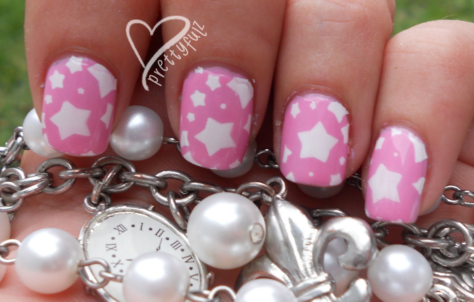 cute star nail design