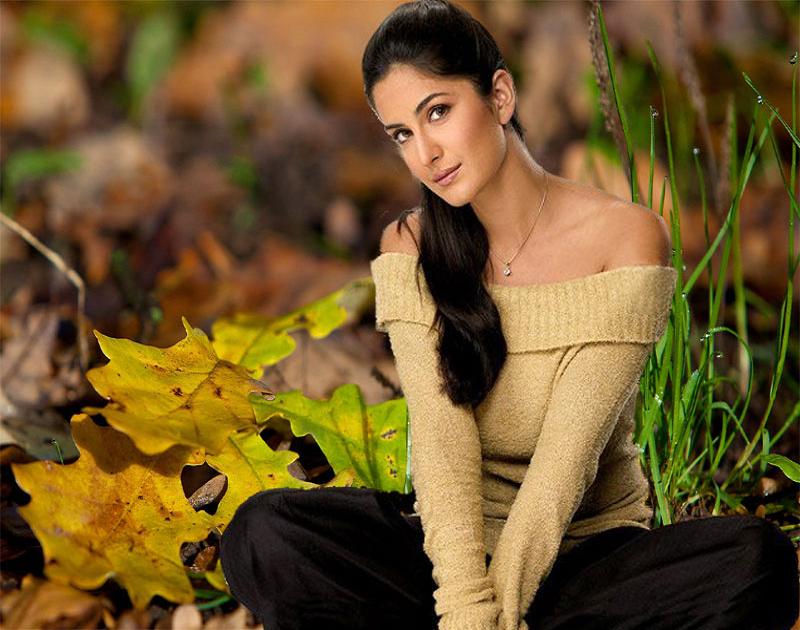 Katrina Kaif Sexy Hot Home Facebook