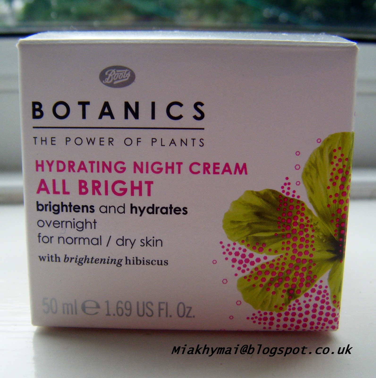 Graduate Fashionista Review Botanics Hydrating Night Cream All bright