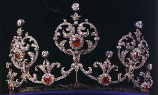 تيجان ملكية  امبراطورية فاخرة Ruby+diamond+tiara+tall
