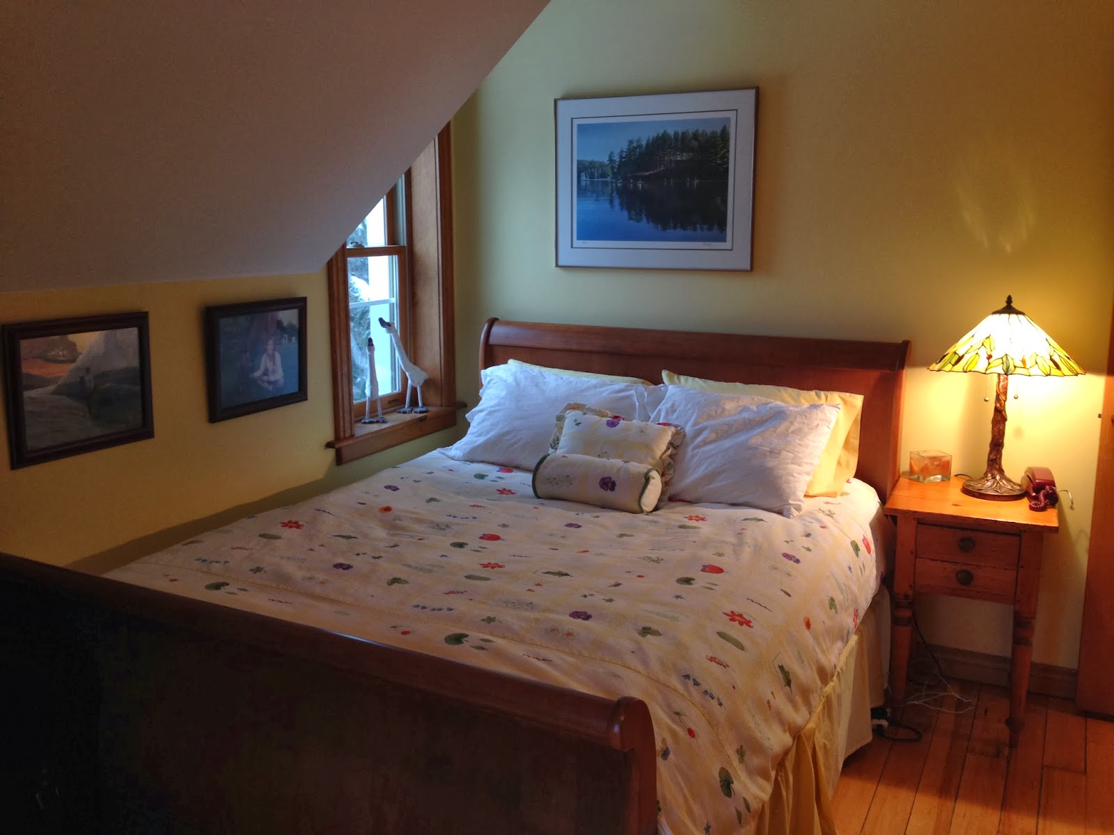 Charming Victorian Farmhouse outside of Creemore Available for Winter