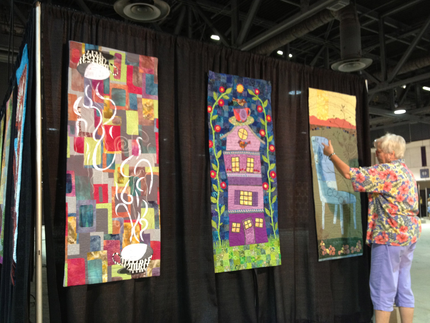 Judy Coates Perez International Quilt Festival Long Beach Preshow Set Up