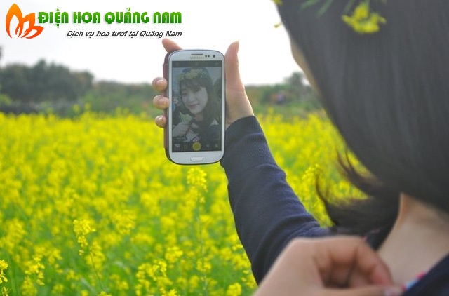 [Image: Tao-dang-voi-gioi-tre-Ha-Thanh-ben-vuon-hoa-cai-6.jpg]