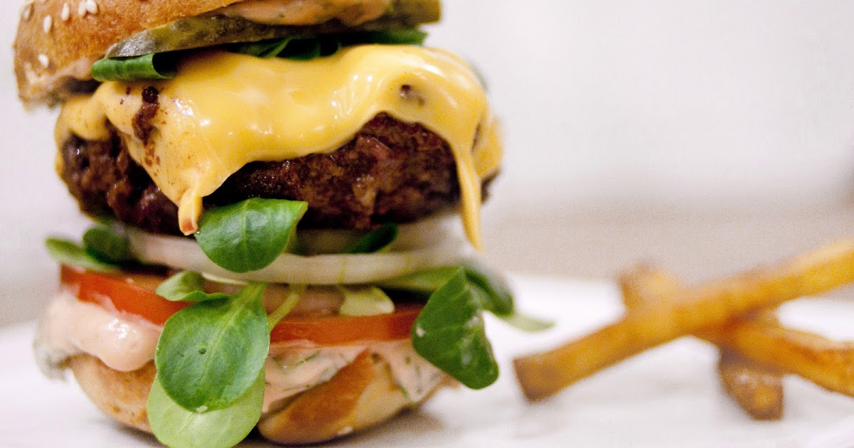 "NEVER EAT WOBBLY JELLY" Cloche Burger & Brioche Bap