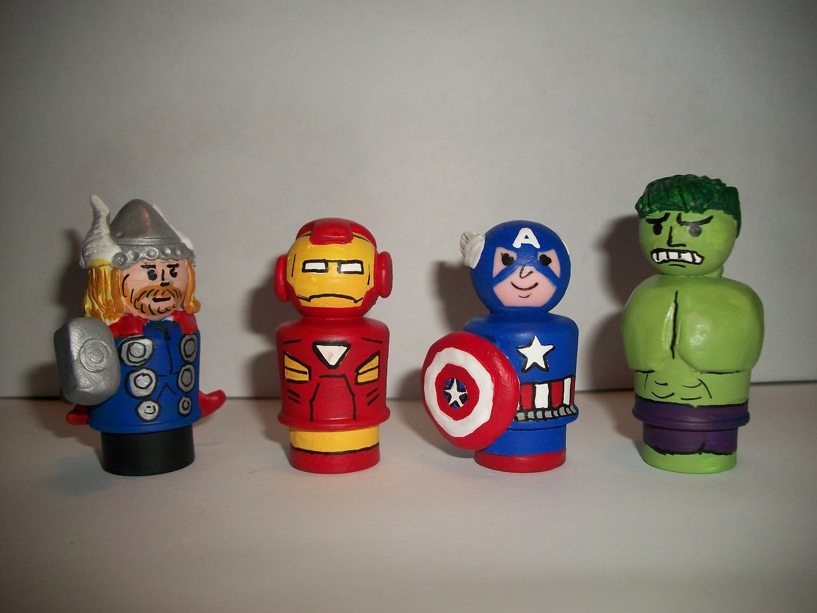 Quinnarama Avengers Fisher Price Little People