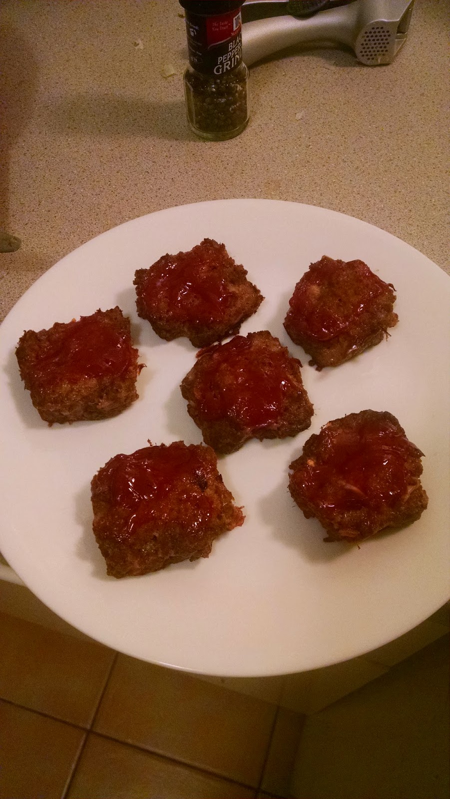At Home Restaurant How to make homemade meatloaf cups