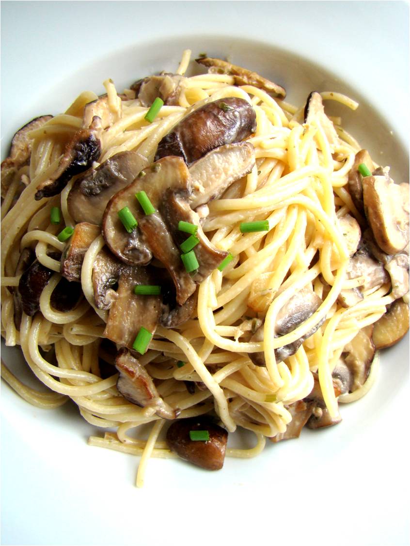 Mixed mushroom spaghetti