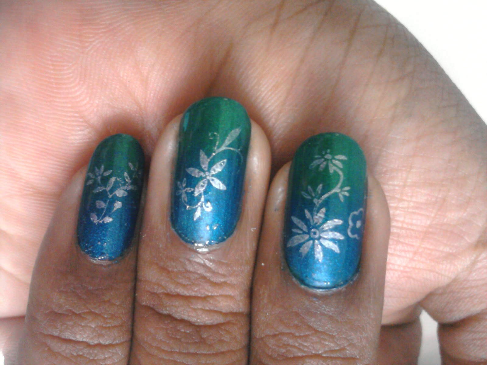 blue green nail design