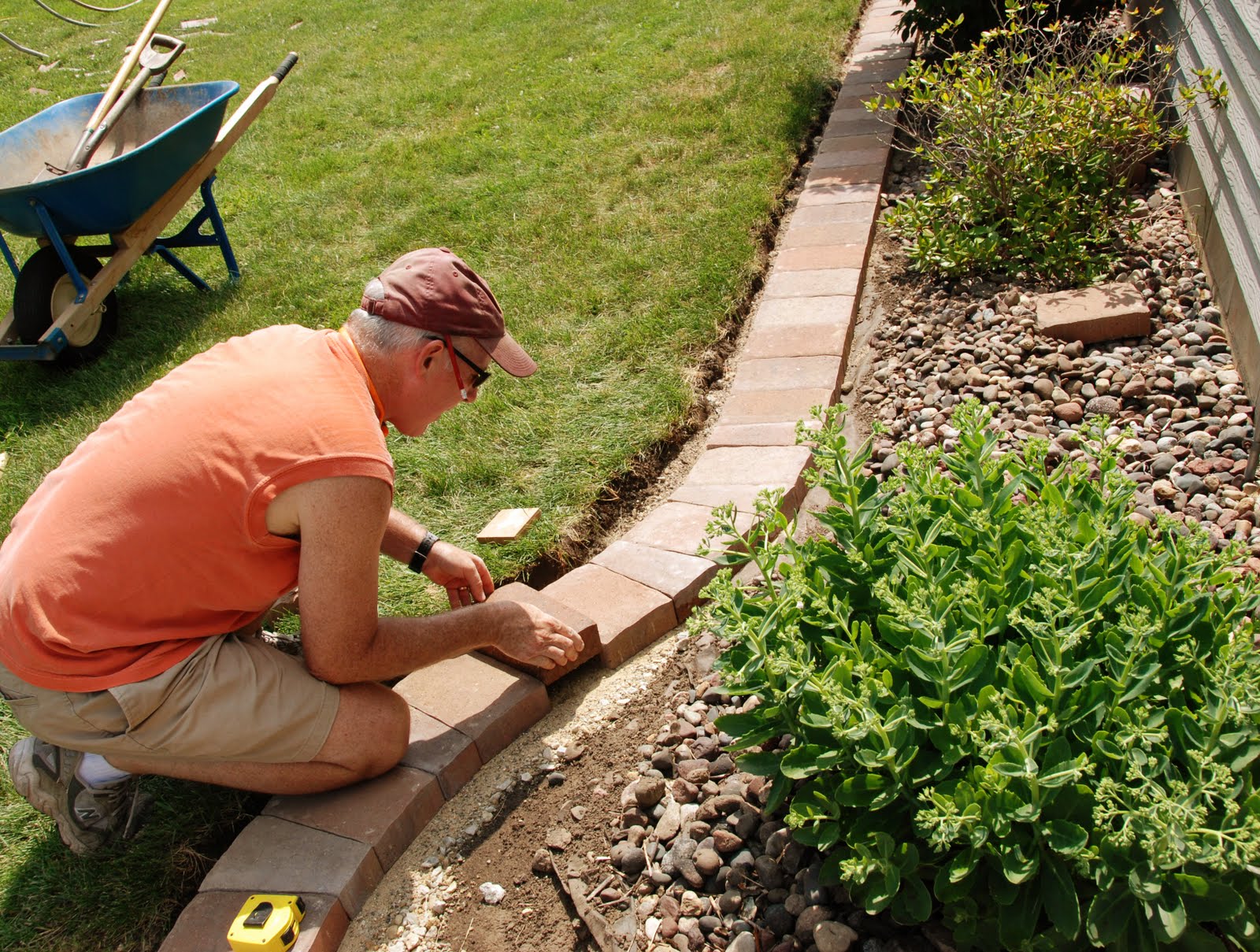 1000 Images About Garden Bed Edging On Pinterest 640 x 480