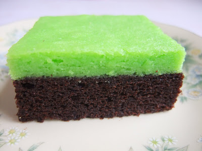 Veronica s Kitchen: Steamed Chocolate Brownies Layer Green ...