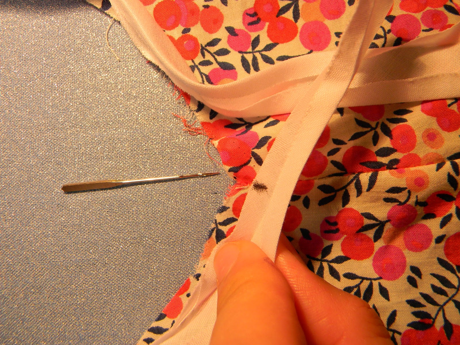 Sew&CraftRaindrops & Bellyflops A Tutorial Joining bias binding