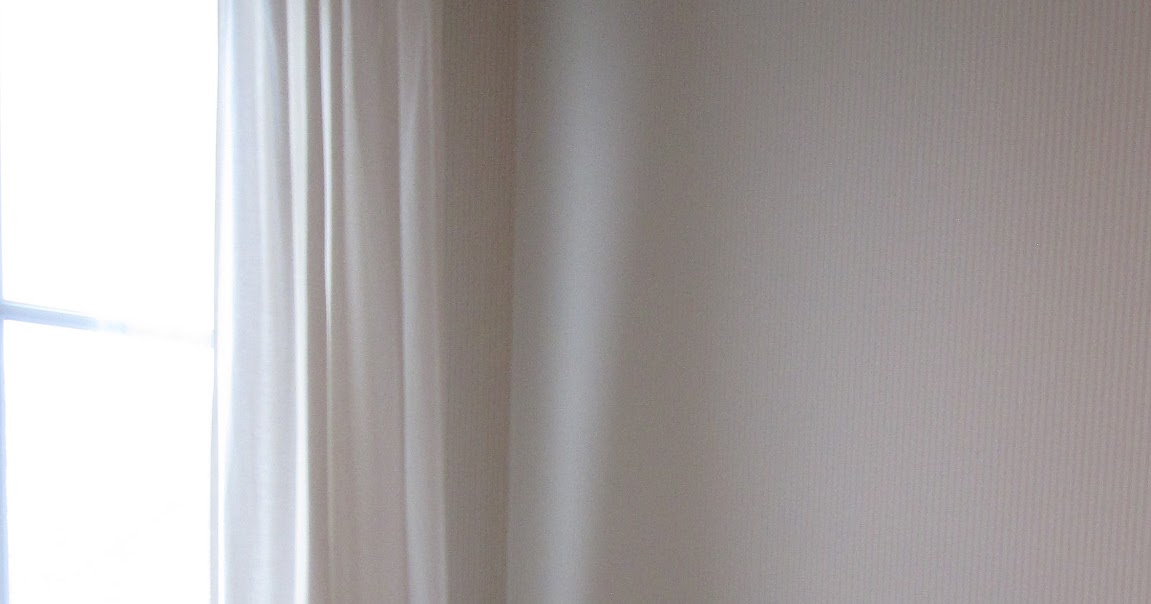 Kleines gelbes Haus: Beadboard Wandverkleidung