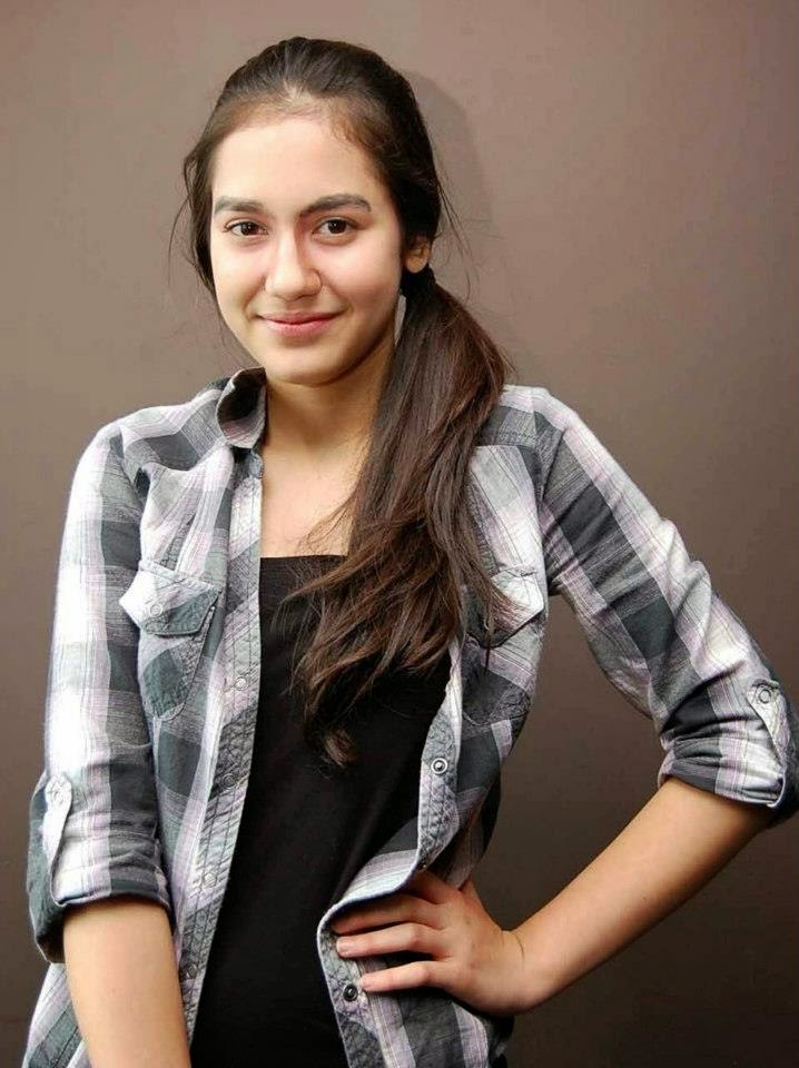 Pevita Pearce Mendapatkan Nominasi Wanita Tercantik di Indonesia 2015