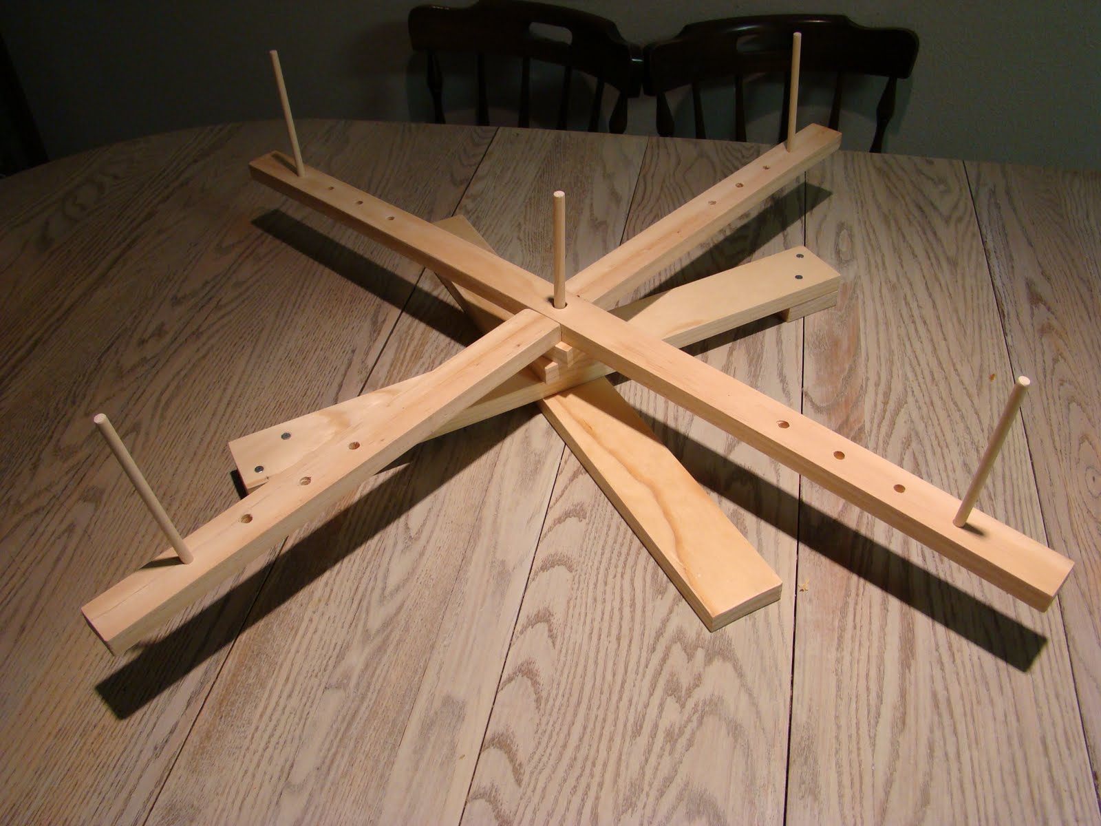 The Knitting Bug A Nostepinne and a yarn swift