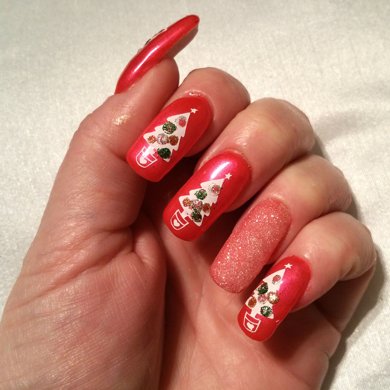 16 wonderful christmas tree nail designs Nailways: HOW TO MAKE: A CHRISTMAS TREE NAIL ART
