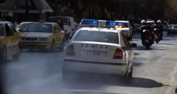 Απίστευτα πράγματα συμβαίνουν στην Ελλάδα – Κακοποιοί με όπλα έκλεψαν περιπολικό της ασφάλειας Απίστευτα πράγματα συμβαίνουν στην Ελλάδα – Κακοποιοί με όπλα έκλεψαν περιπολικό της ασφάλειας