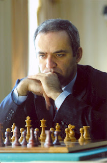 Garry Kasparov adalah pemain catur terhebat di dunia
