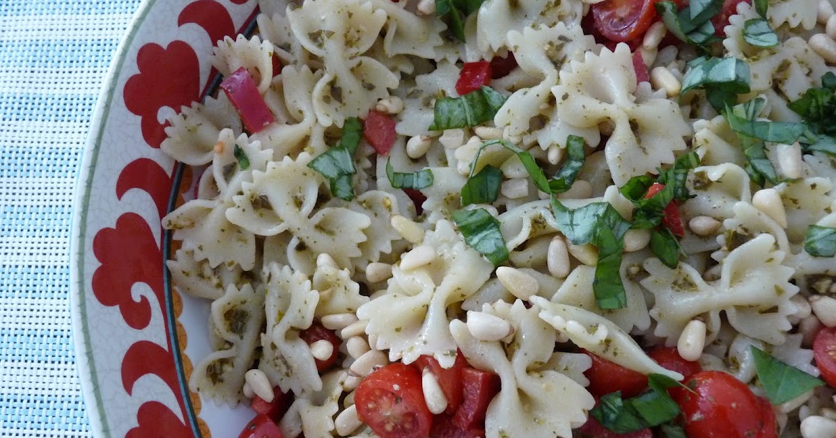 Basil Pesto Pasta Salad w/ Grape Tomatoes & Sweet Peppers