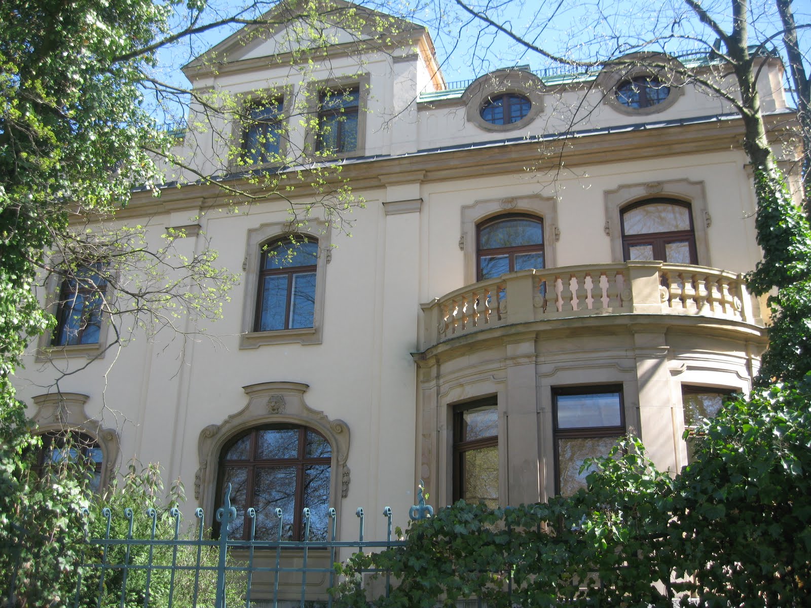 Haus Design Munich Mansions