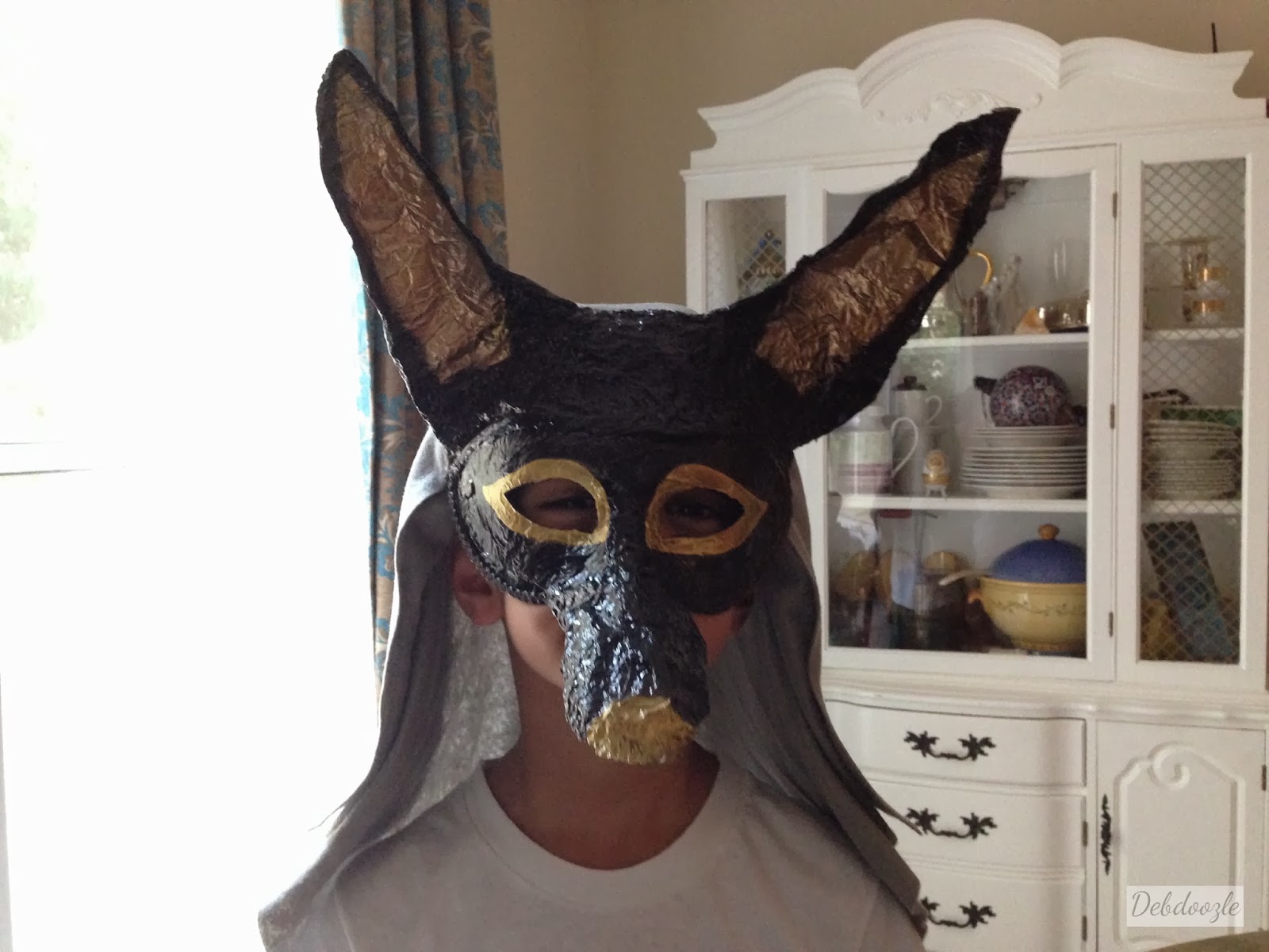 Debdoozle: DIY Papier-Mâché (Paper Mache) Anubis/Jackal Mask