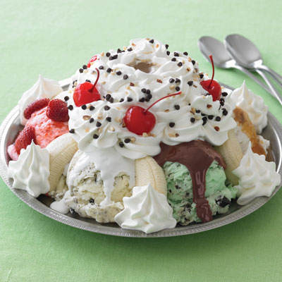 ghirardelli-earthquake-ice-cream-sundae-