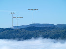 Cap al sud-oest tenim les antenes del Puig Castellar, el Roc Gros i el Puigsagordi Cap al sud-oest tenim les antenes del Puig Castellar, el Roc Gros i el Puigsagordi