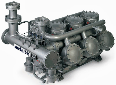 Máy nén lạnh Metalex model MX900 và phụ tùng tiêu chuẩn kèm theo. Metalex compressor model MX900 and standard accessories.