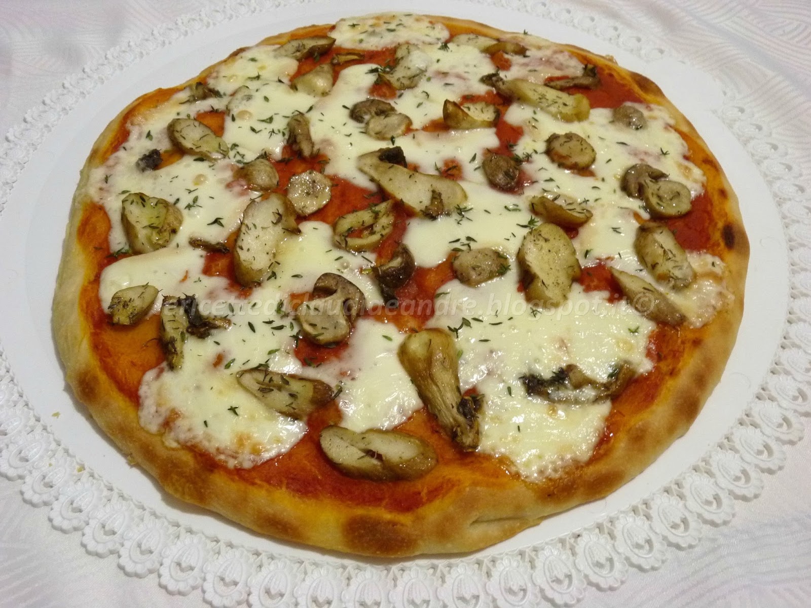 Pizza porcini, taleggio e profumo di timo Ricetta ed ingredienti dei
