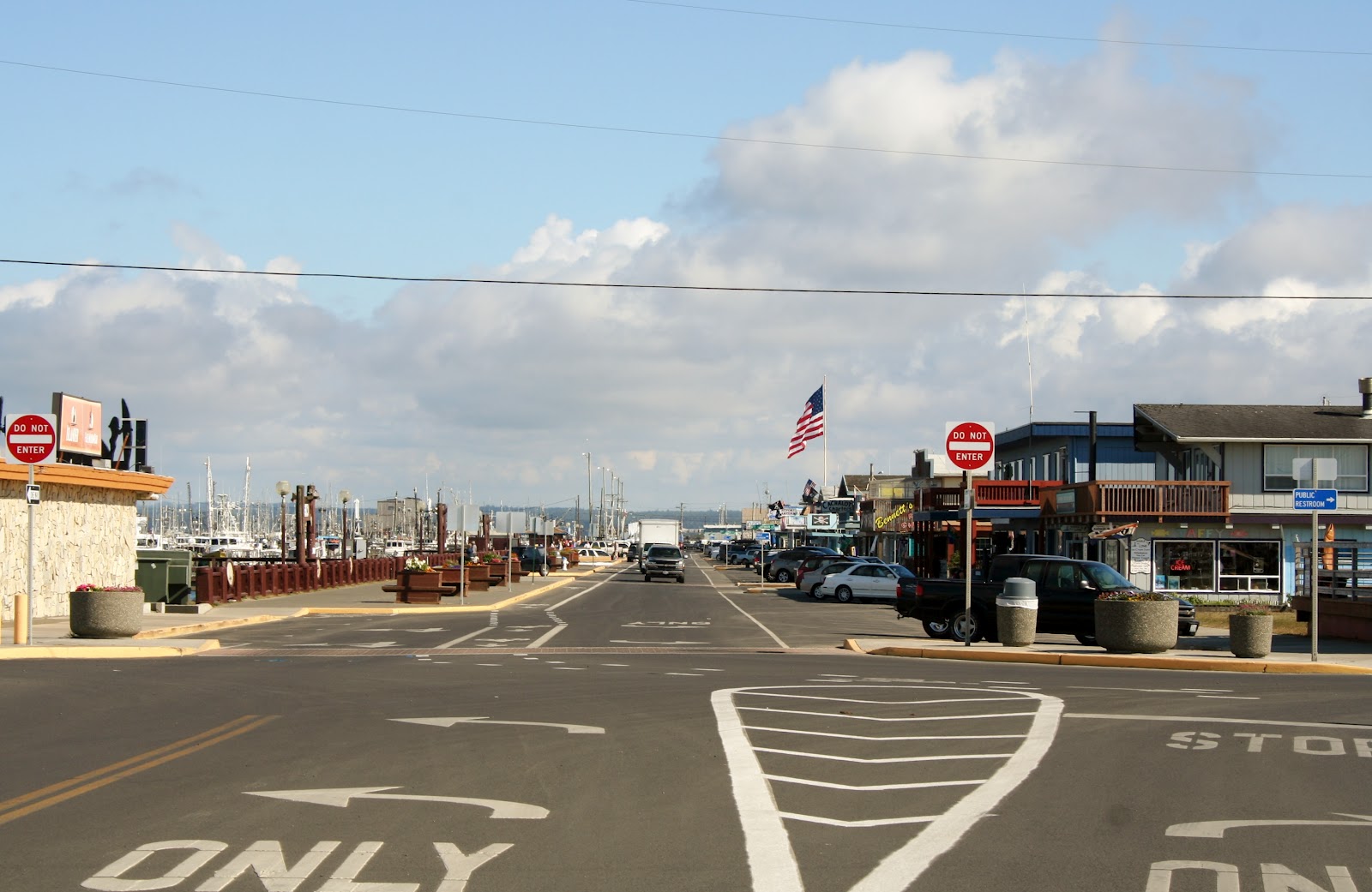 Joe, Diane, & Mallery's Big Adventure Modern Day Gypsies Westport, WA