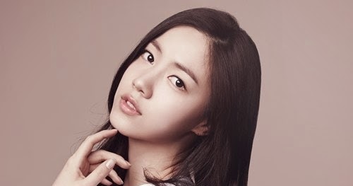 Hwayoung contracts with Lee Jong Suk's acting agency ~ Netizen Buzz