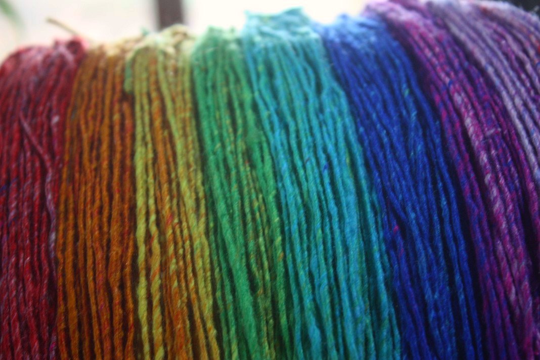 Juise Make A Rainbow Tail This Yarn Has Its Colours In Long Sections So As I Pulled The Off Skein Wrapped It Into Equal Lengths Is Pretty Easy To Do By Wrapping