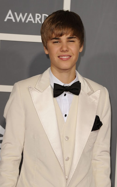 justin bieber hot 2011. hot justin bieber pics 2011.