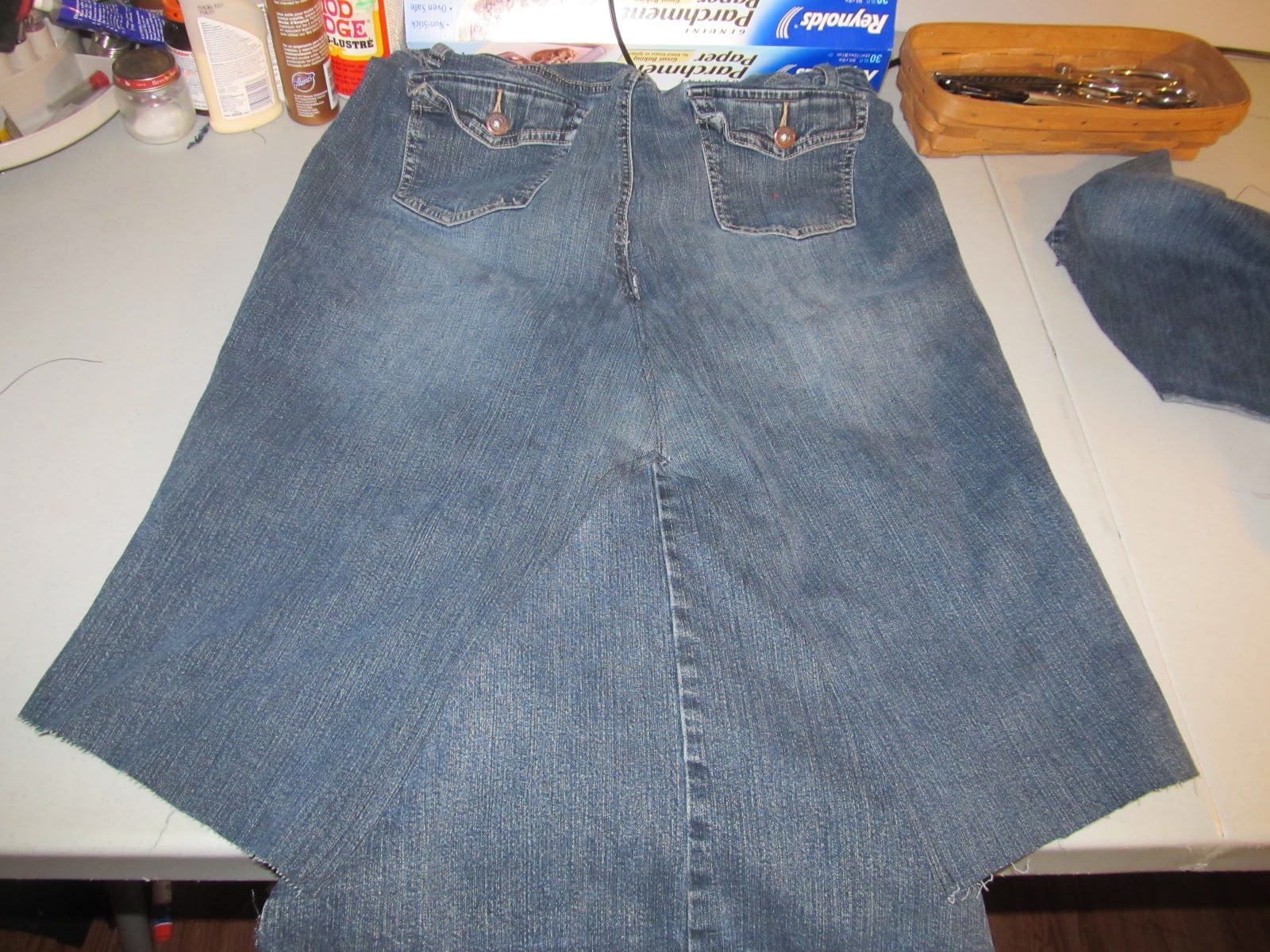 Sew Cool Mama How to make a cute skirt out of jeans
