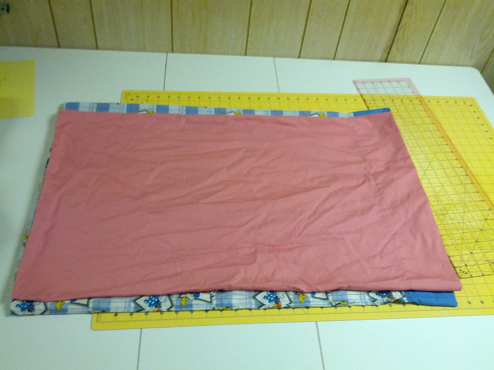 MadFoamingCat's Fumbled Creations How to Make Twin Fitted Sheets