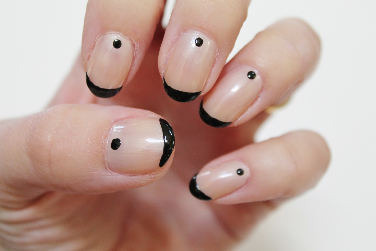 simple nail art using toothpicturek