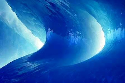 olas congeladas en la Antártida.